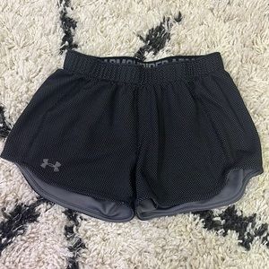 black and grey under armor shorts